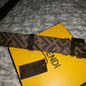Reversible  Fendi belt
